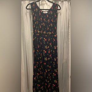 Floral dress! Size 12. Maxi dress.